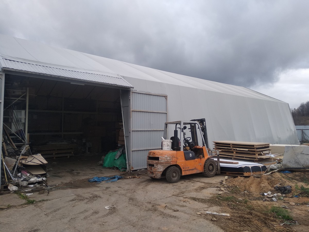 Тентовый ангар из ЛМК Тентовый ангар из ЛМК